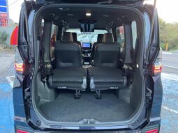 
										TOYOTA VOXY 2022 full									