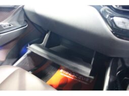 
										TOYOTA C-HR 2017 full									