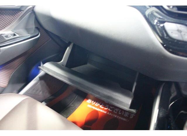 
								TOYOTA C-HR 2017 full									