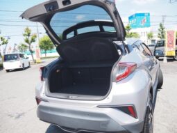 
										TOYOTA C-HR 2018 full									