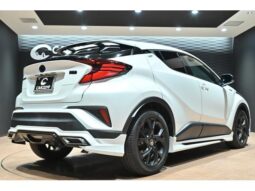 
										TOYOTA C-HR 2022 full									