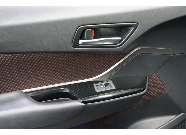 
								TOYOTA C-HR 2018 full									