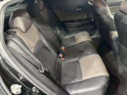 
										TOYOTA C-HR 2021 full									