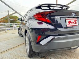 
										TOYOTA C-HR 2022 full									
