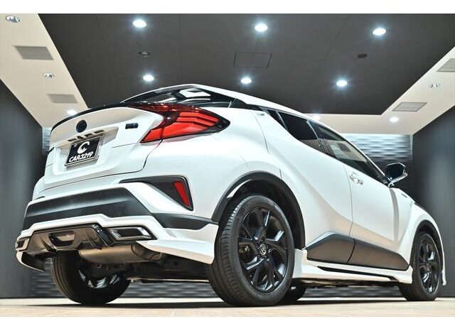 
								TOYOTA C-HR 2022 full									