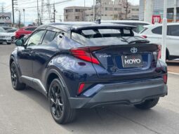 
										TOYOTA C-HR 2021 full									