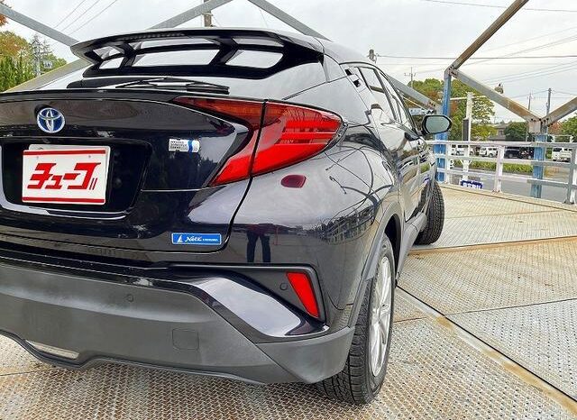 
								TOYOTA C-HR 2022 full									