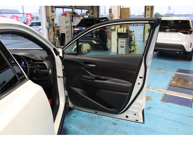 
								TOYOTA C-HR 2017 full									