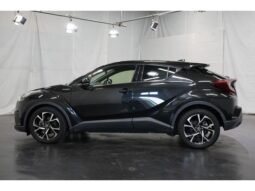 
										TOYOTA C-HR 2019 full									