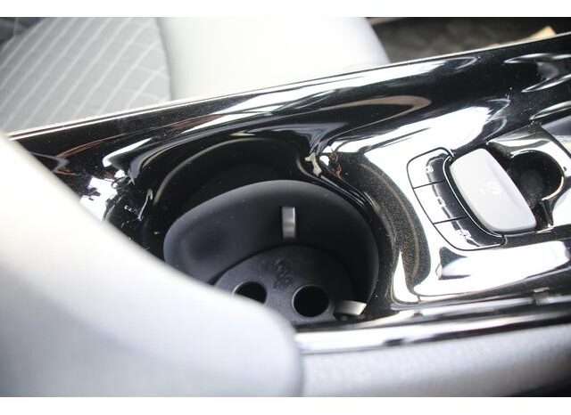 
								TOYOTA C-HR 2019 full									