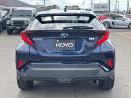 
										TOYOTA C-HR 2021 full									