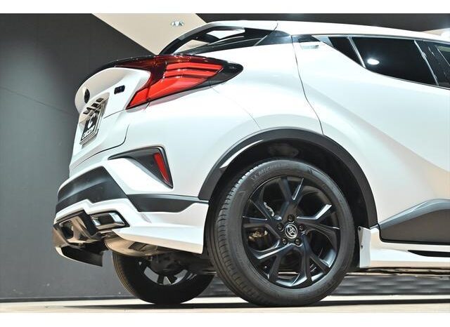 
								TOYOTA C-HR 2022 full									