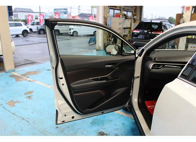 
								TOYOTA C-HR 2017 full									