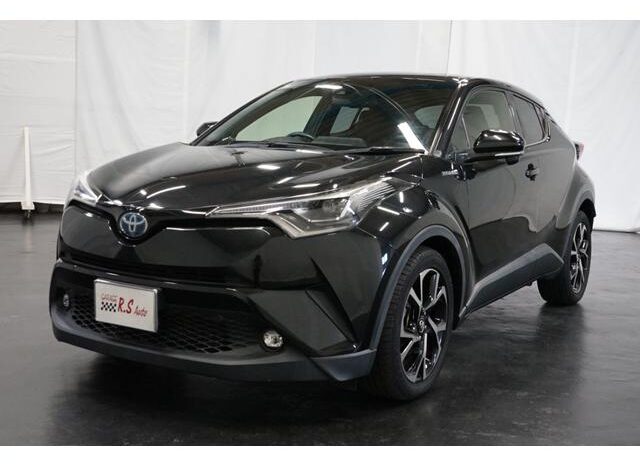 
								TOYOTA C-HR 2019 full									