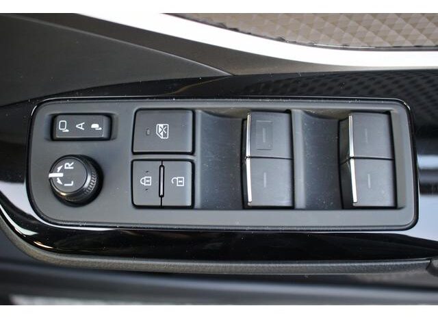 
								TOYOTA C-HR 2020 full									