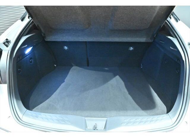 
								TOYOTA C-HR 2022 full									