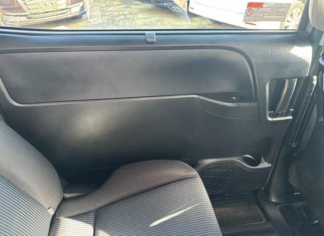 
								TOYOTA VOXY 2019 full									