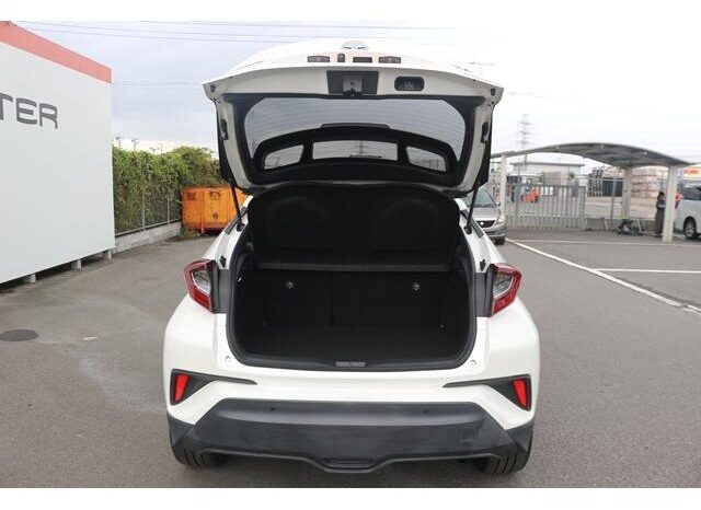 
								TOYOTA C-HR 2019 full									