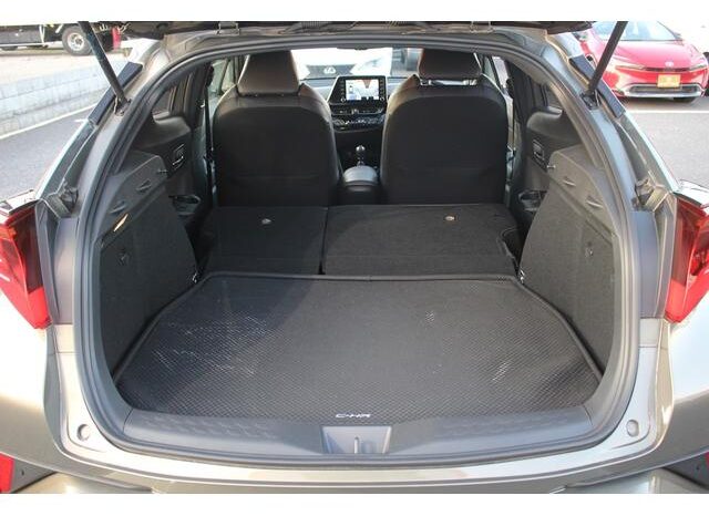 
								TOYOTA C-HR 2020 full									