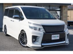 
										TOYOTA VOXY 2015 full									