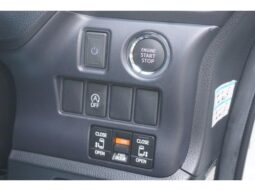 
										TOYOTA VOXY 2015 full									