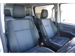 
										TOYOTA VOXY 2015 full									