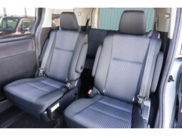 
										TOYOTA VOXY 2015 full									