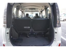 
										TOYOTA VOXY 2015 full									