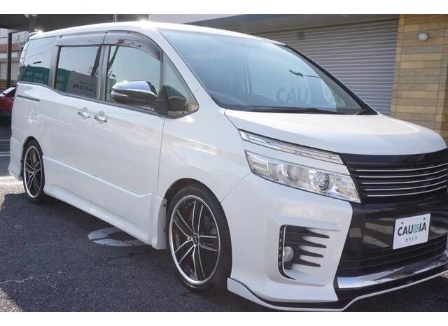 
								TOYOTA VOXY 2015 full									