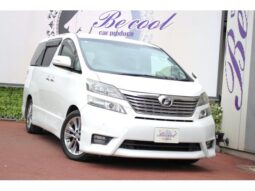 TOYOTA VELLFIRE 2010