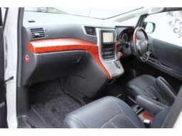 
										TOYOTA VELLFIRE 2010 full									