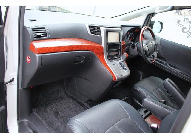 
								TOYOTA VELLFIRE 2010 full									