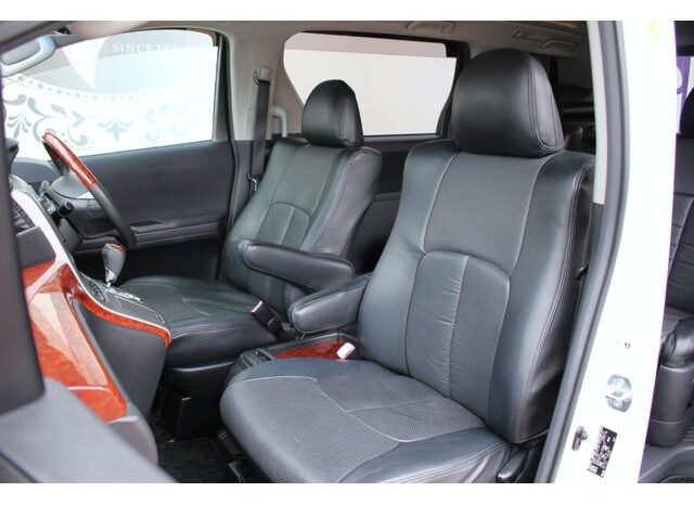 
								TOYOTA VELLFIRE 2010 full									