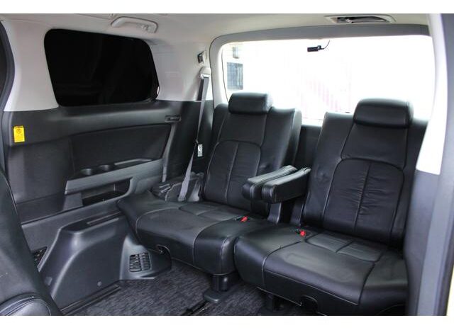 
								TOYOTA VELLFIRE 2010 full									