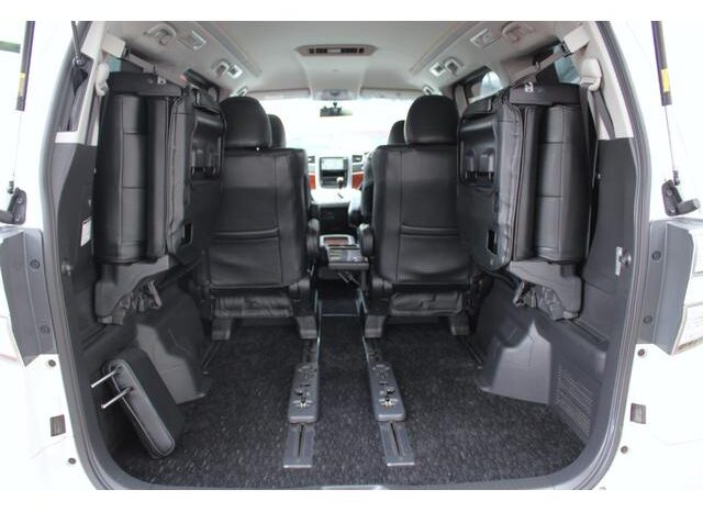 
								TOYOTA VELLFIRE 2010 full									