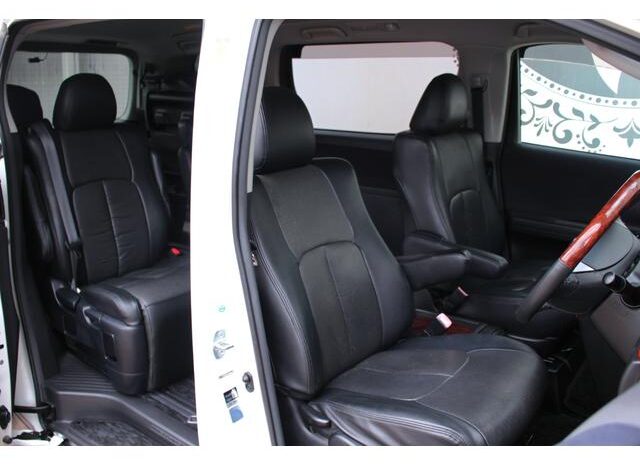 
								TOYOTA VELLFIRE 2010 full									