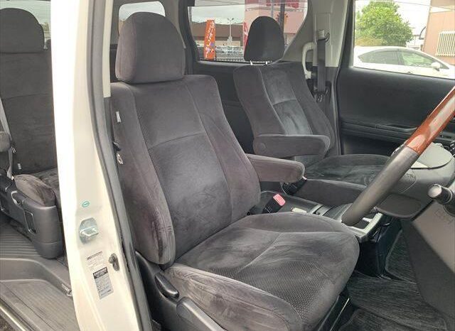 
								TOYOTA VELLFIRE 2009 full									