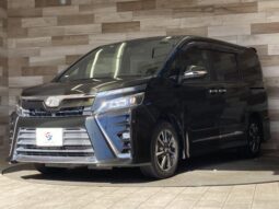 
										TOYOTA VOXY 2016 full									