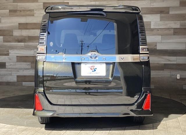 
								TOYOTA VOXY 2016 full									