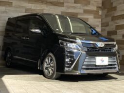 
										TOYOTA VOXY 2016 full									