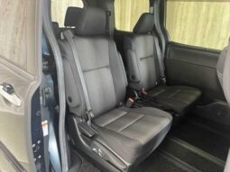 
										TOYOTA VOXY 2018 full									