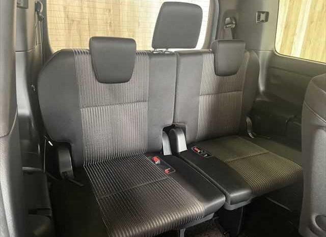 
								TOYOTA VOXY 2018 full									