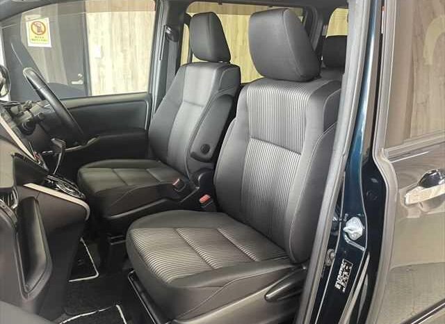 
								TOYOTA VOXY 2018 full									