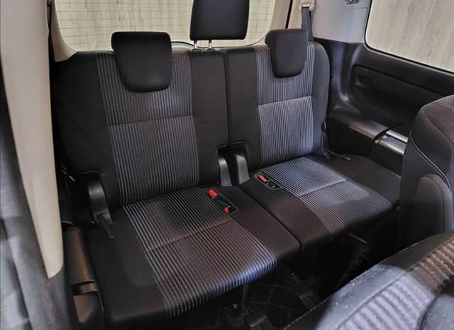 
								TOYOTA VOXY 2015 full									