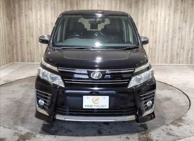 
								TOYOTA VOXY 2015 full									