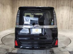 
										TOYOTA VOXY 2015 full									