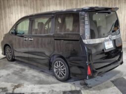 
										TOYOTA VOXY 2015 full									