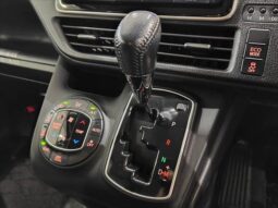 
										TOYOTA VOXY 2015 full									