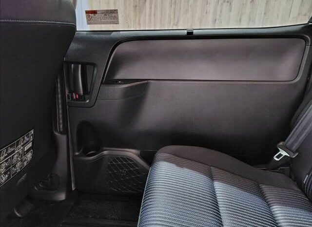 
								TOYOTA VOXY 2015 full									