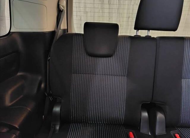 
								TOYOTA VOXY 2015 full									